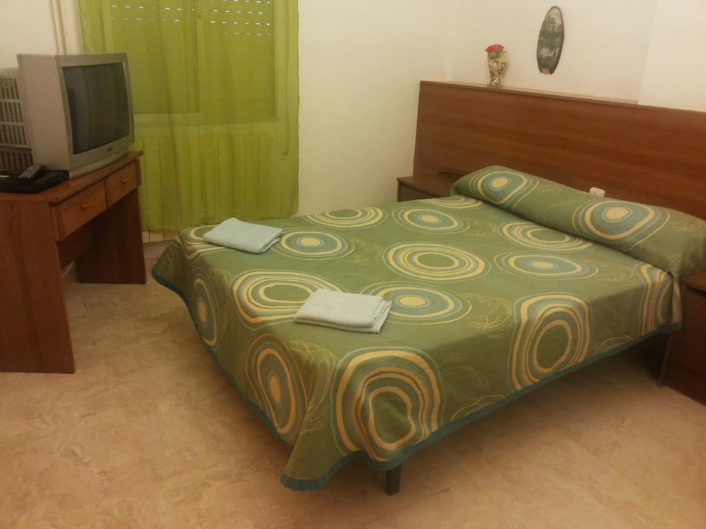 Hotel Pension Mode Lleida Dış mekan fotoğraf