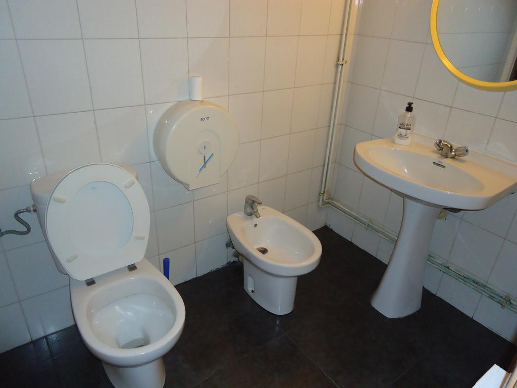 Hotel Pension Mode Lleida Dış mekan fotoğraf